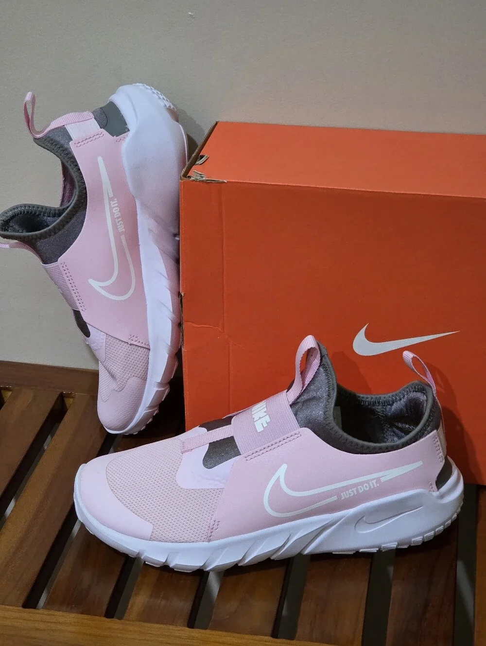 Nike Girl's Flex Runner 2 Pink and Gray Slip-On Training Sneakers Size 5Y